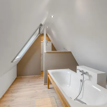 Brugse Charme Met Tuin Aan Het Water 8p Feriehus *